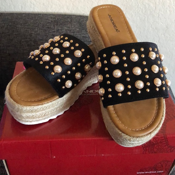 sandals with platform, Andrea’s Mexican Brand. - Picture 2 of 4